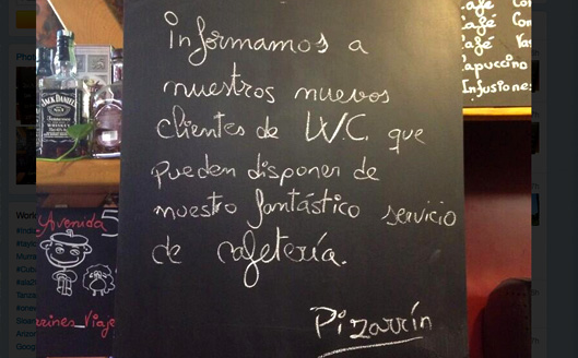 Humor en la cafetería por @pizarrines